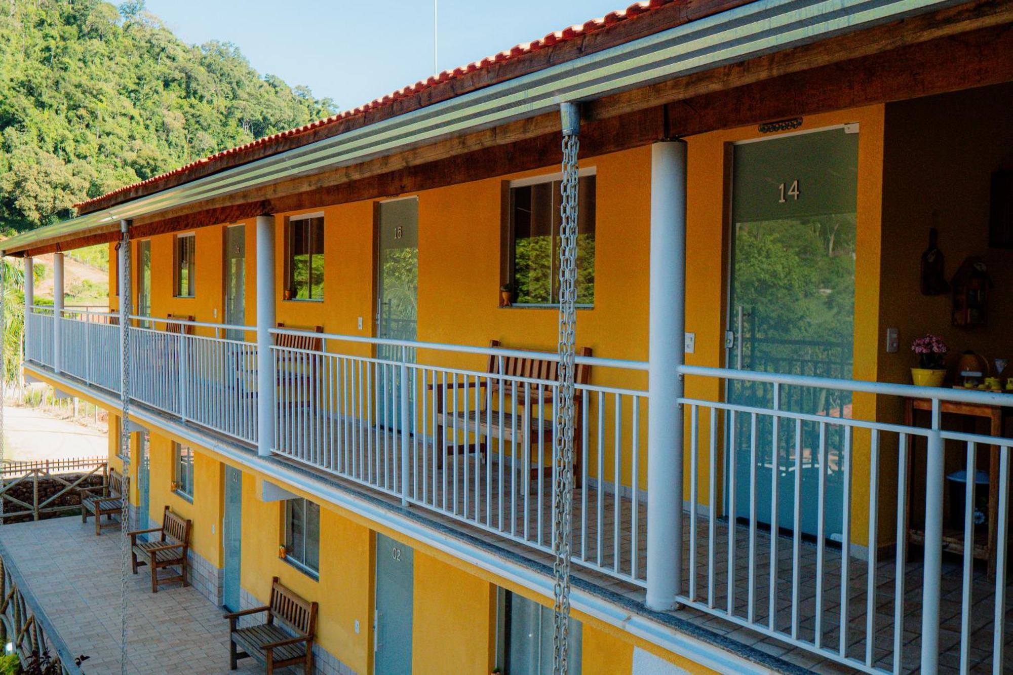 Pousada Brilho Do Sol แซร์ฮาเนกรา ภายนอก รูปภาพ