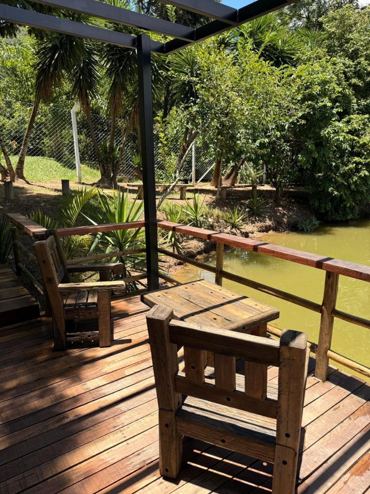 Pousada Brilho Do Sol แซร์ฮาเนกรา ภายนอก รูปภาพ
